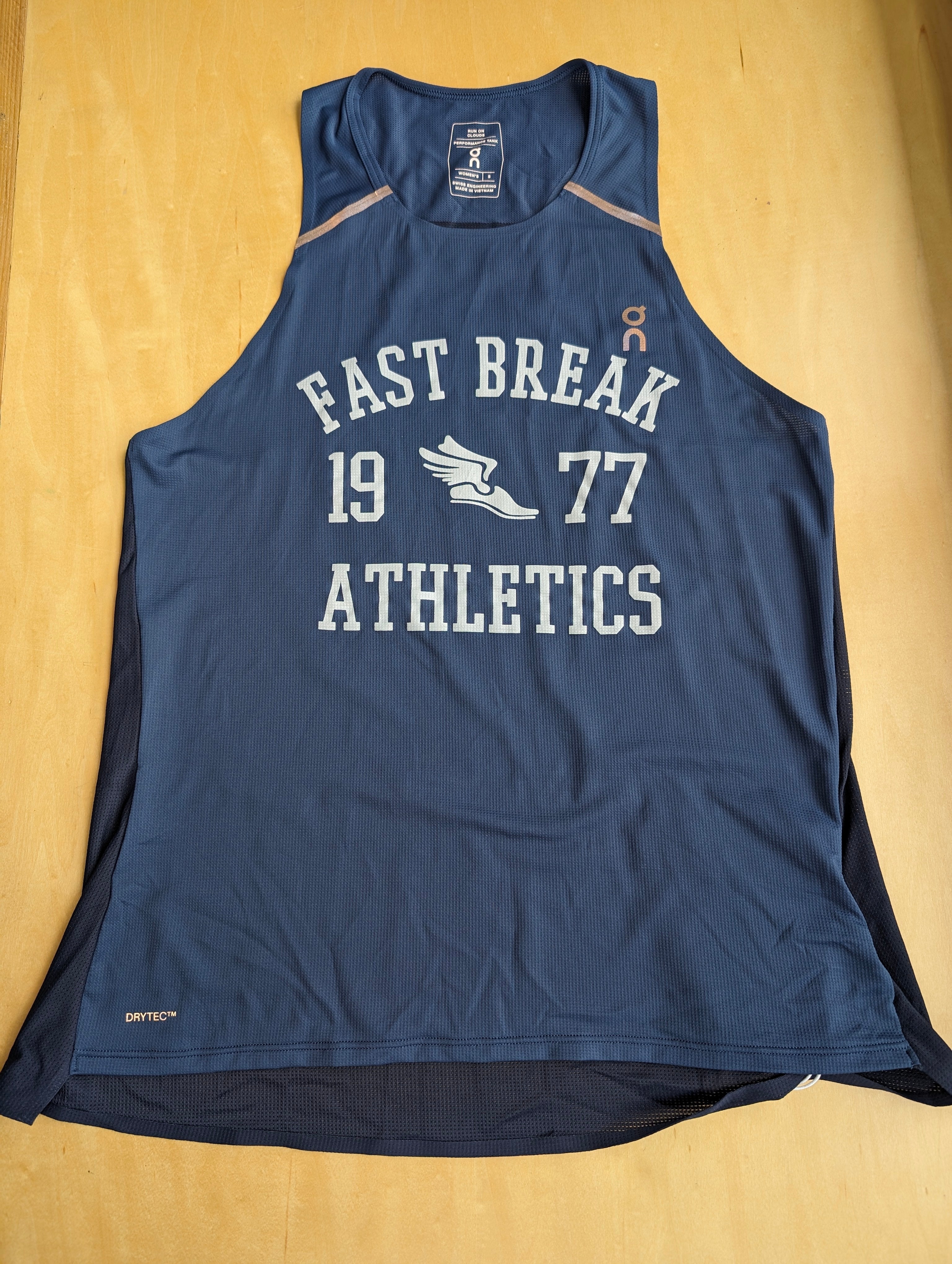 Women's On Running Performance Tank - Fast Break Branded